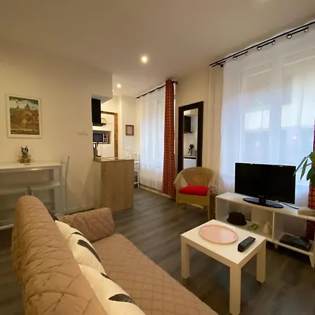 Apartman L'ours De - En Centre