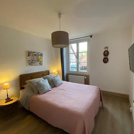 L'ours De - En Centre Apartman *