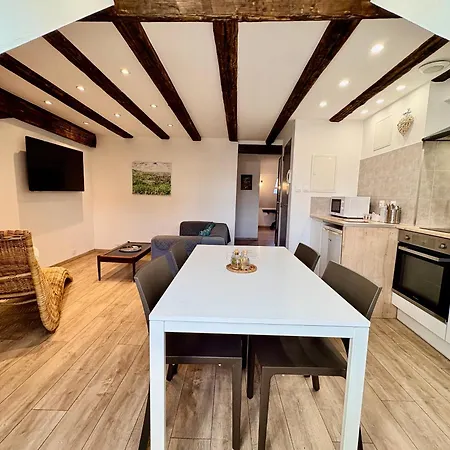 Apartman L'ours De - En Centre